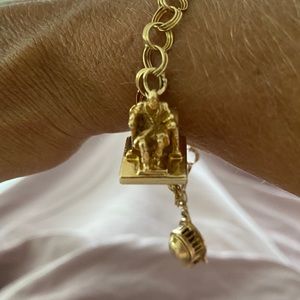 Solid gold 14kt lincoln memorial charm